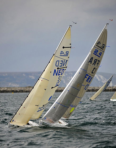 Race-9-upwind-Damien-Thierr.jpg