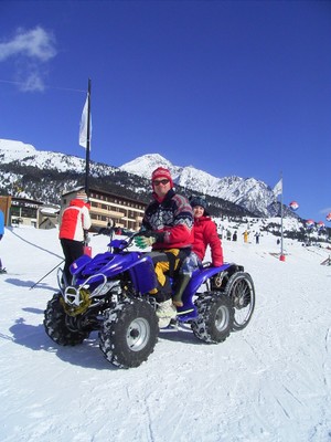 Op de quad met papa, feb. 2006